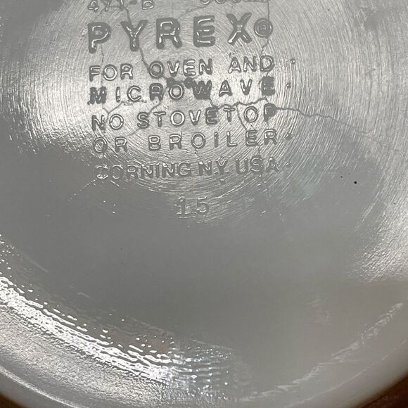 Vintage Pyrex Butterfly Gold II 1 Pint Dish w/Lid - Picture 2 of 6